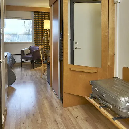 Hovik Hotell 3*