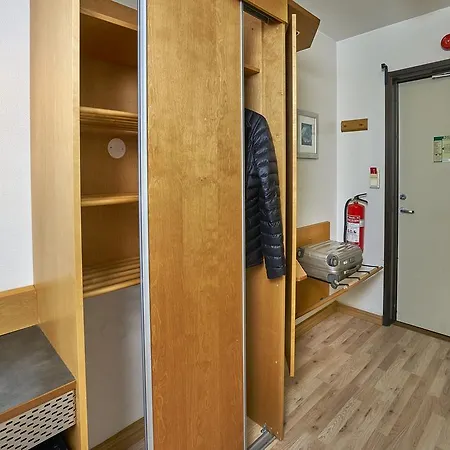 Hovik Hotell 3*